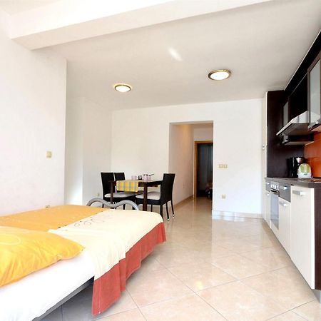 Apartment Srima Exterior photo
