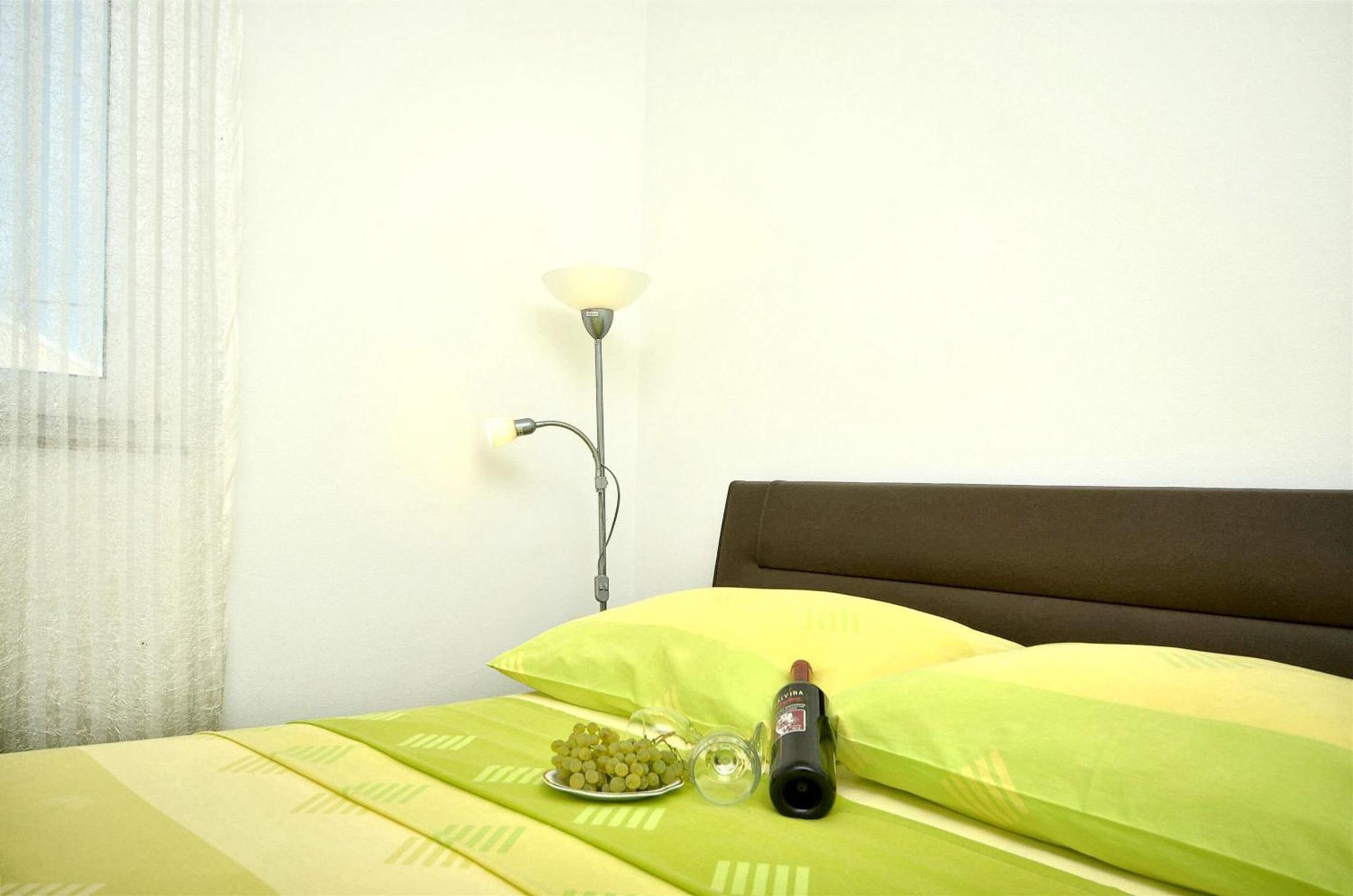 Apartment Srima Exterior photo