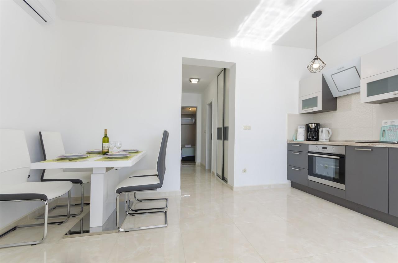 Apartment Srima Exterior photo